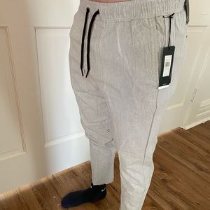 Tavin men’s drawstring cropped trousers M